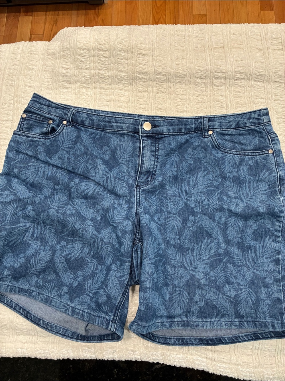 Christopher & Banks Blue Polka Dot Denim Shorts/Blue Floral Denim Shorts 2 Pair - Picture 3 of 5